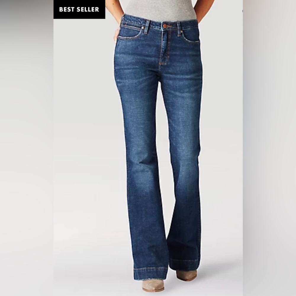 WRANGLER RETRO® PREMIUM JEAN: WOMEN'S HIGH RISE TROUSER